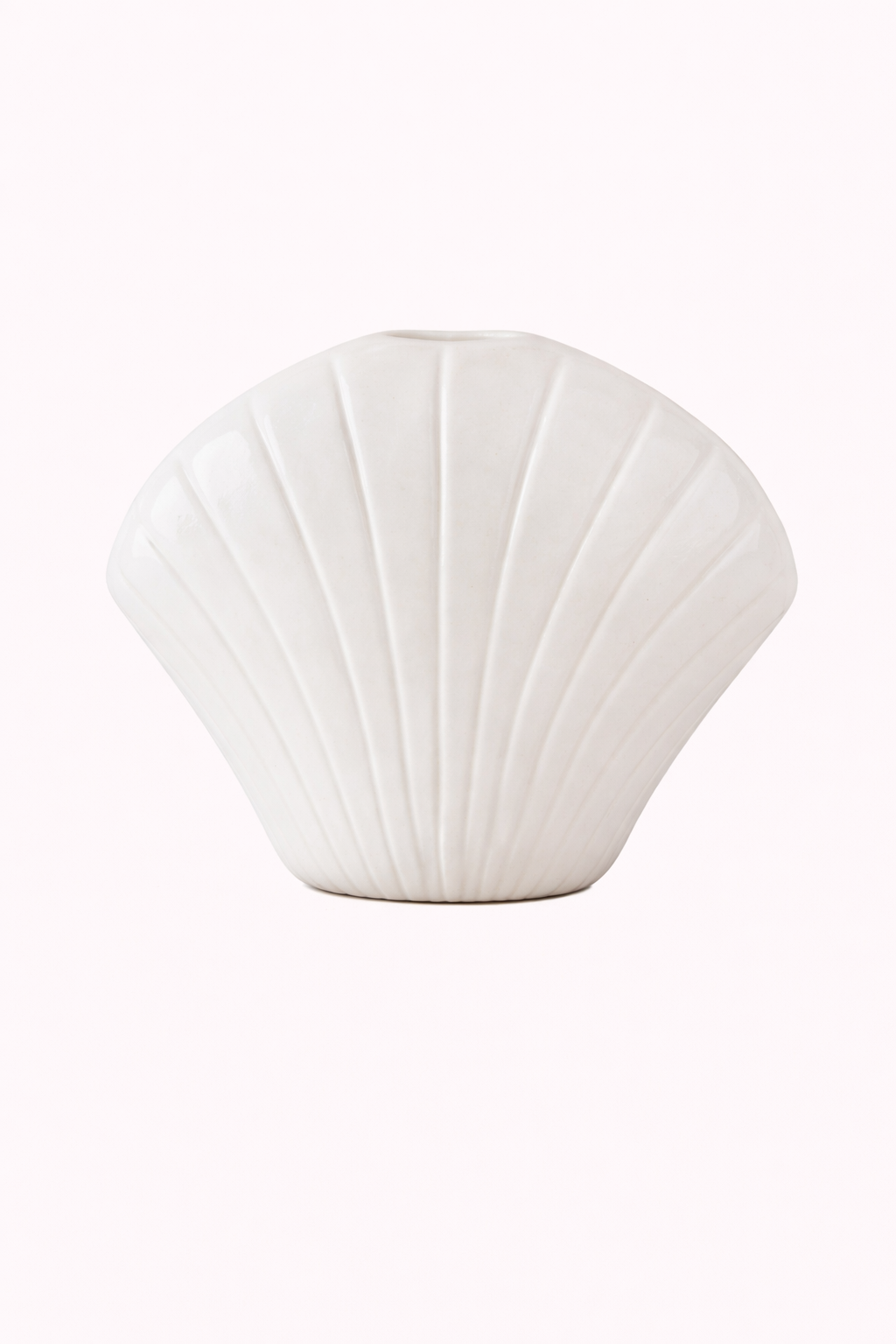 Elegant white shell-shaped vase